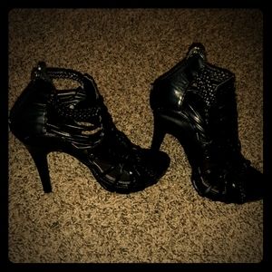 Black Styluxe Leather Heels